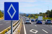 La DGT cambia las normas: la se�al que pocos espa�oles reconocen y que implica multas de hasta 200 euros por no cumplirla