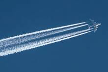 EE.UU. desclasifica documentos de la CIA sobre control meteorol�gico y alimenta de nuevo la conspiraci�n de los chemtrails