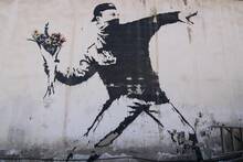 Adi�s al misterio de Banksy: el grafitero que mueve 249 millones con su obra es un hombre de 53 a�os que vive en un b�nker