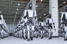 China cambia de estrategia y inaugura una f�brica de robots humanoides 100% automatizada que fabrica uno cada 30 minutos