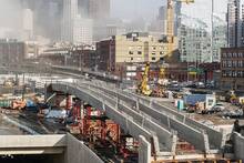 EEUU construye un megapuente de metal que imita al cuerpo humano: es capaz de 'regenerarse' tras terremotos y roturas