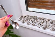 Los expertos coinciden: poner una cuchara en la ventana es muy recomendable y beneficioso para la salud