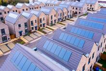 Reino Unido cambia las normas: anuncia 'energ�a gratis' para los hogares en un ambicioso plan contra las el�ctricas