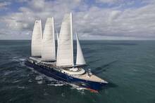 El mayor crucero a vela del mundo mide como dos campos de f�tbol, navegar� con 4.500 metros cuadrados de velas y ya bate r�cord