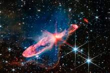 Ni agujeros negros ni enanas rojas: el telescopio James Webb descubre 300 galaxias heridas y confirma un universo ca�tico