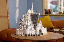LEGO rompe las normas: su set masivo de 'El Se�or de los Anillos' recrea Minas Tirith a la perfecci�n con m�s de 8278 piezas