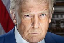 No es ciencia ficción: Trump agita las redes compartiendo una imagen caminando junto a un extraterrestre hecho con IA