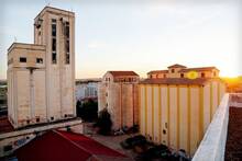 España da una lección: reutilizará antiguos silos para solucionar uno de los grandes retos de las energías renovables