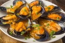 El pueblo espa�ol que fabrica mejillones de marca blanca para Mercadona: una conservera que factura m�s de 420 millones