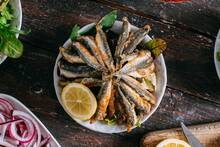 Los chefs andaluces coinciden: 'El pescado frito no se hace con pan rallado ni huevo, ponle 50 g de harina de trigo'