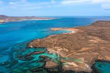La isla española con acceso restringido para comer el mejor pescado: calas intactas, aguas cristalinas y un Parque Natural