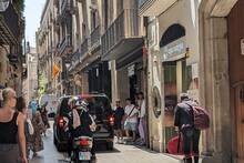 Ya es oficial: Barcelona apuesta por pavimentar las calles con huesos de aceituna para reducir un 76 % las emisiones de CO2
