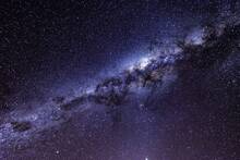 Ya es oficial: La Vía Láctea oculta 'restos' de una olvidada galaxia llamada Loki y los astrónomos lo acaban de confirmar