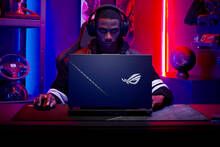 ASUS anuncia el ROG Strix SCAR 17 X3D, su portátil para jugar más potente