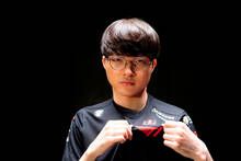 Faker se tomar un descanso de las competiciones de LOL por la lesin en su brazo