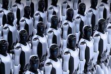 China contrató a millones de obreros para su industria: ahora los sustituye por robots que trabajan 64 horas seguidas sin fallos