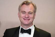 Christopher Nolan, director: 'Si tuviera un smartphone estaría horriblemente enganchado a él'