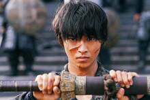 Hoy en Netflix la olvidada saga live-action que acaba de arrasar los cines: 4 películas de acción y grandes batallas