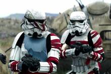 Star Wars con otra posible serie sobre la mesa tras el tropiezo de 'The Mandalorian': 'Lo más probable es que acepte al 150%'