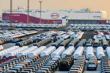 Ya es oficial: China supera al imperio de Elon Musk y sacude la estrategia eléctrica de EEUU en todo el mundo