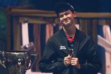 Bugha, el ganador del Fortnite World Cup, es perseguido en el juego por miles de fans