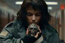 La actriz espaola de Marvel aparca los superhroes y ficha por el director de 'La monja': 'Todo es por un objeto maldito'