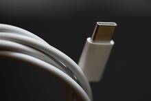 El primer cable USB4 se estrena en Jap�n