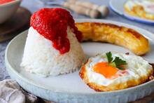 Cuba da una lecci�n a Espa�a: 'El verdadero arroz a la cubana no lleva pl�tano, sino alubias y pimiento'