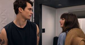 Artculo Hemos visto 'La idea de tenerte' con Anne Hathaway en Prime Video y es una gran comedia romntica que puede ser un xito