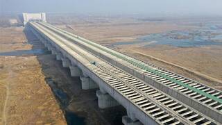 China levanta un r�o artificial colgante: bloques de 1200 toneladas y confirma el mayor proyecto de ingenier�a planetaria