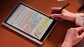 La tablet de 439 euros con tres pantallas diferentes en una que reemplaza todos tus cuadernos de papel y aguanta una semana