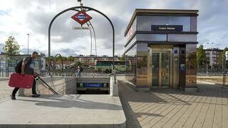 La estaci�n de metro de Madrid que lleva olvidada 20 a�os resurge por la presi�n de los vecinos: 'No hay transporte'