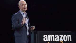Jeff Bezos (61 años) revela el tipo de empleado que la IA no puede sustituir y sobrevivirá a la automatización de Amazon