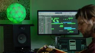 Por 199� esta esfera sueca con 80 LEDs y c�digo abierto convierte cualquier habitaci�n en una instalaci�n de arte digital