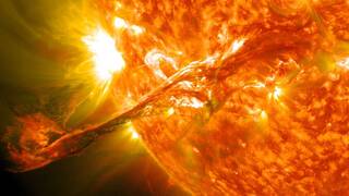 Crece la preocupaci�n: una explosi�n solar gigantesca lanza una tormenta hacia la Tierra y pone en guardia a los cient�ficos
