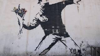Adi�s al misterio de Banksy: el grafitero que mueve 249 millones con su obra es un hombre de 53 a�os que vive en un b�nker