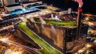 India desaf�a los l�mites de la ingenier�a: un colosal proyecto de 463 plataformas con un estadio y una refrigeraci�n rompedora