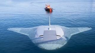 China levanta un coloso naval: capaz de vencer a EEUU en segundos, lanza misiles Mach 10 y es invisible al radar durante meses