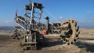 China arranca una 'm�quina monstruosa' que arrasa: un coloso que mueve 240.000 metros c�bicos y tiene palas de 3000 toneladas