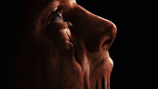 DC presenta oficialmente el tr�iler de su primera pel�cula de terror y cumple lo prometido: rompe la f�rmula de lo superh�roes