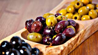 Ya es oficial: las aceitunas y otros productos encurtidos como pepinillos cambian para siempre su calidad alimentaria en 2026