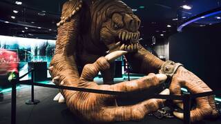 Madrid acoge una de las mayores colecciones de Star Wars del mundo: más de 600 objetos con naves, cascos y figuras a tamaño real