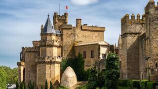 El pueblo ideal para recorrer a pie calles de cuento y alojarte en un castillo de lujo: Conjunto Hist�rico-Art�stico