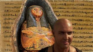 Arquelogos descubren un terrorfico libro enterrado durante milenios en Egipto: 'Estaba custodiado por estatuillas de Anubis'