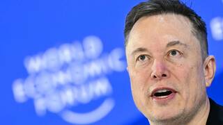 La NASA lo confirma: los restos de un cohete de Elon Musk se estrellaron contra la Luna y dejaron un colosal cráter