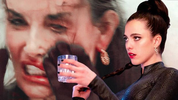 Margaret Qualley con Demi Moore de fondo en La Sustancia (2024)