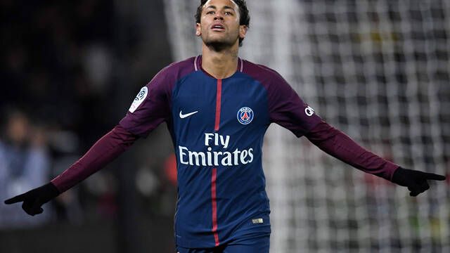Neymar celebra un gol con el PSG haciendo un guio a PUBG