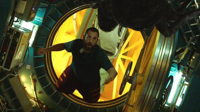 Adam Sandler se luce en el triler de 'El astronauta', su nuevo drama de ciencia ficcin en Netflix