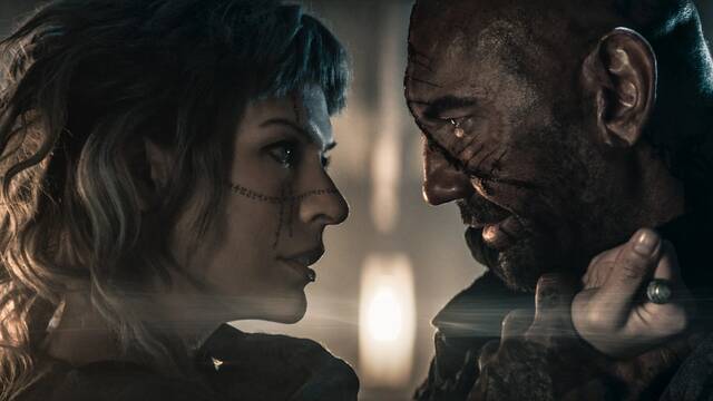 La nueva y distpica adaptacin de George R.R. Martin, protagonizada por Dave Bautista y Milla Jovovich, estrena pster