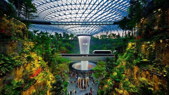 La megaestructura del aeropuerto Changi T5 en Singapur: t�neles submarinos y 140 millones de pasajeros revolucionan la aviaci�n